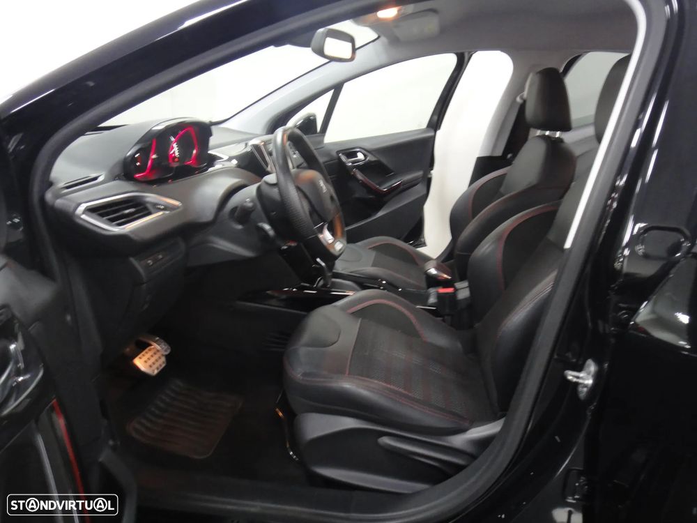 Peugeot 2008 1.2 PureTech GT Line EAT6 - 13