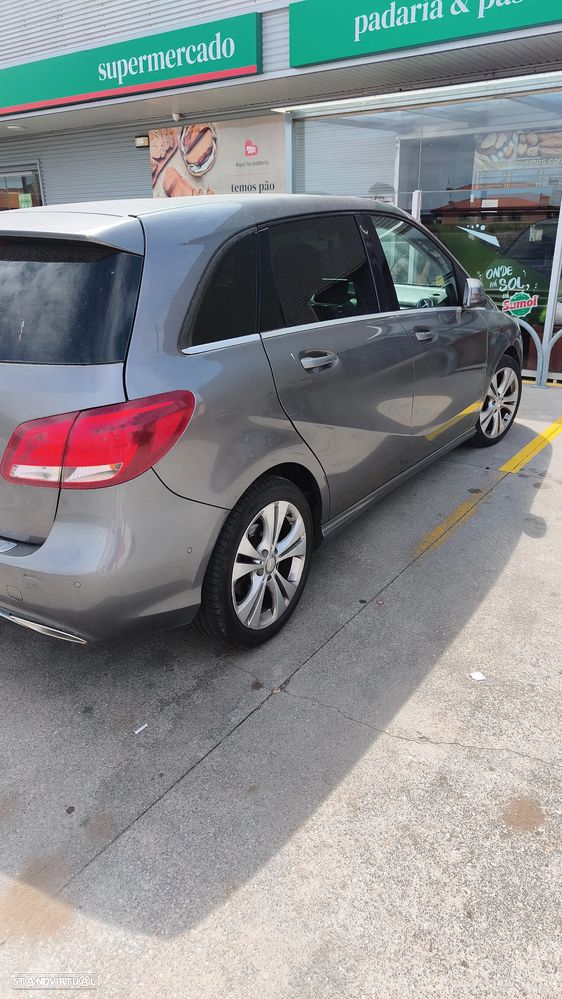 Mercedes-Benz B 180 d Urban - 2