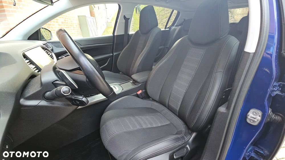 Peugeot 308 1.2 PureTech GPF Allure S&S EAT8 - 8