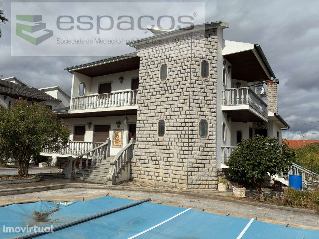 Moradia V4 em Valverde - Grande imagem: 5/52