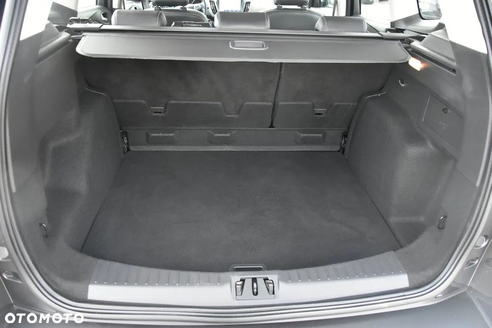 Ford Kuga 2.0 TDCi 4x4 Titanium - 24