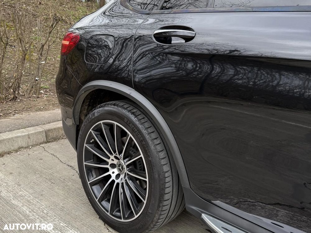 Mercedes-Benz GLC Coupe 250 d 4Matic 9G-TRONIC AMG Line - 9