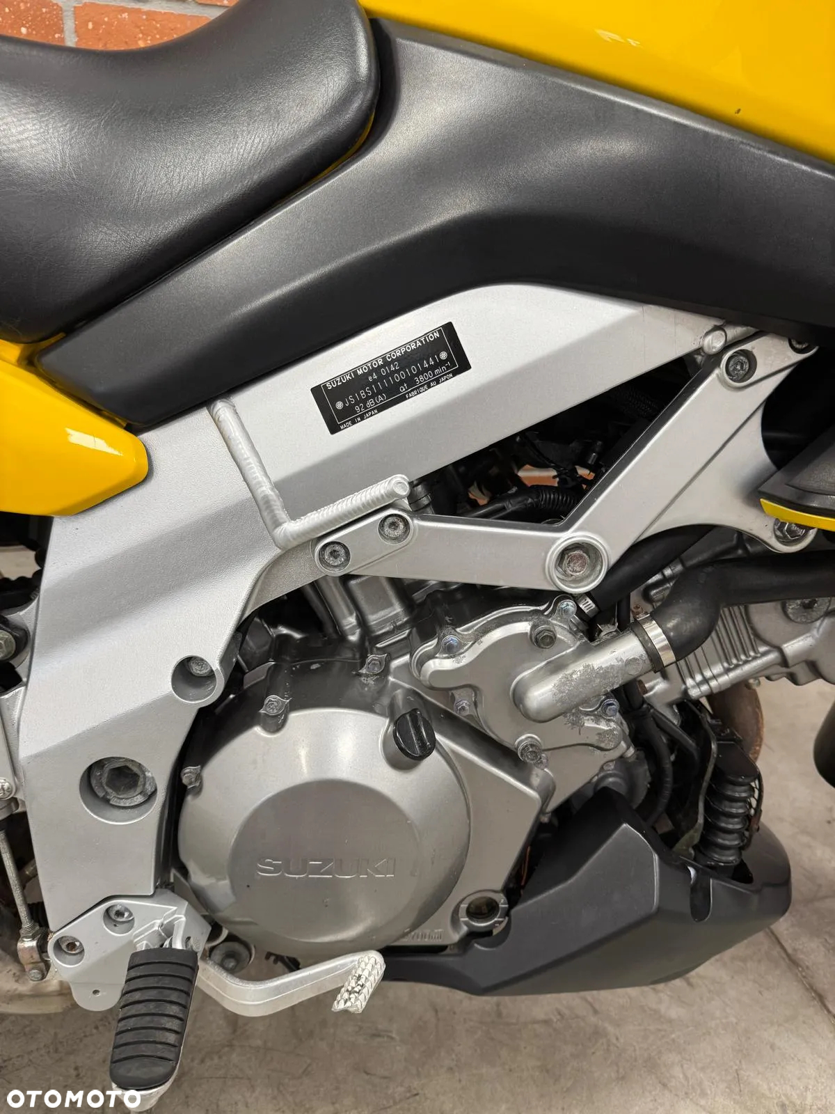 Suzuki V-STROM - 13