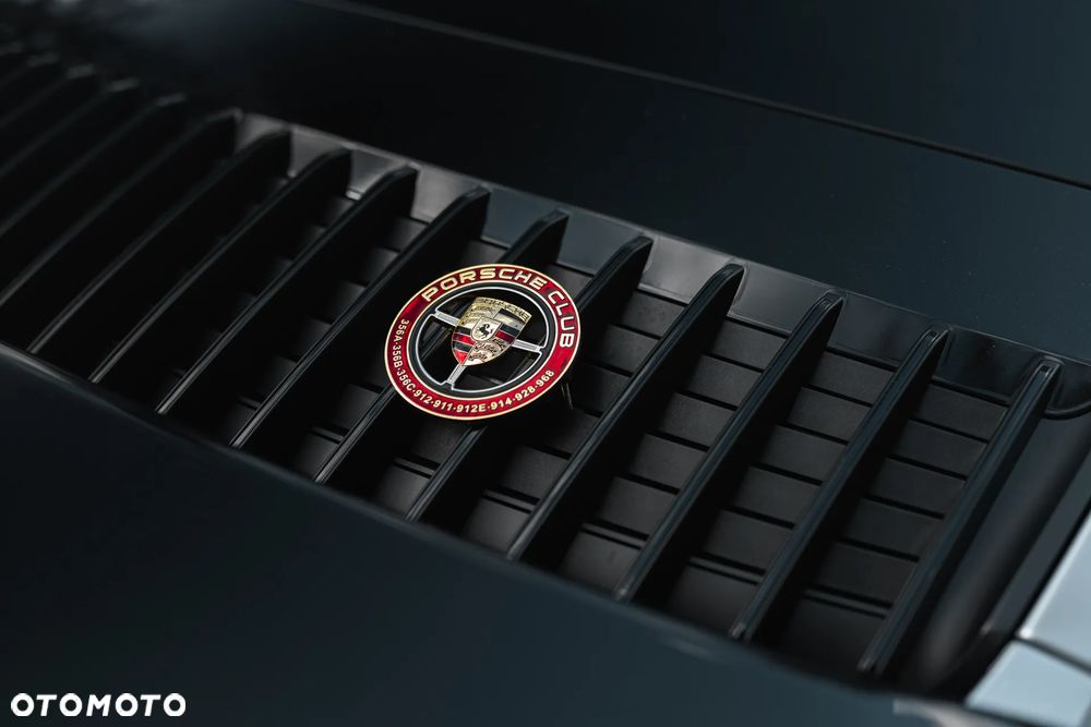 Porsche 911 Turbo - 12