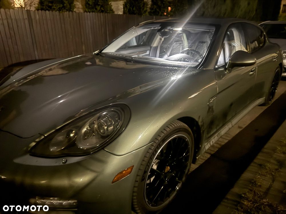 Porsche Panamera 4 PDK - 3