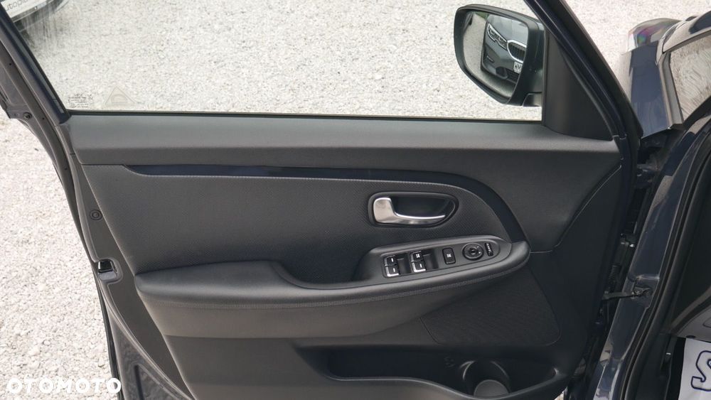 Kia Carens - 15