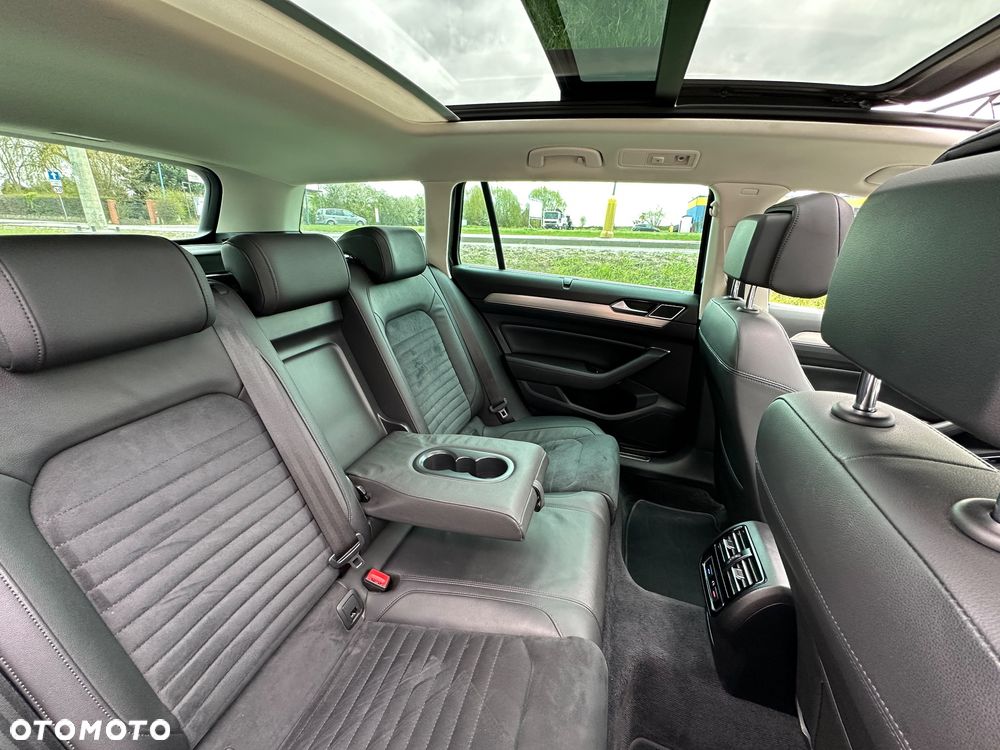 Volkswagen Passat 2.0 TDI SCR DSG Comfortline - 23