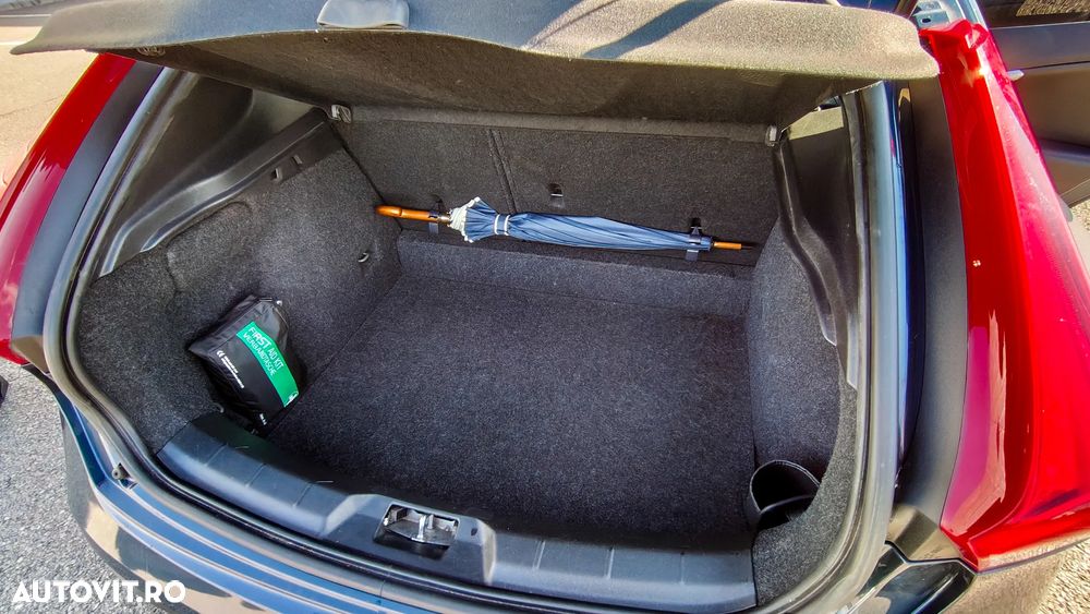 Volvo V40 D2 Aut. Inscription - 14
