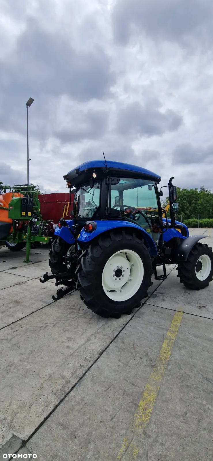 New Holland T4.75S - 8