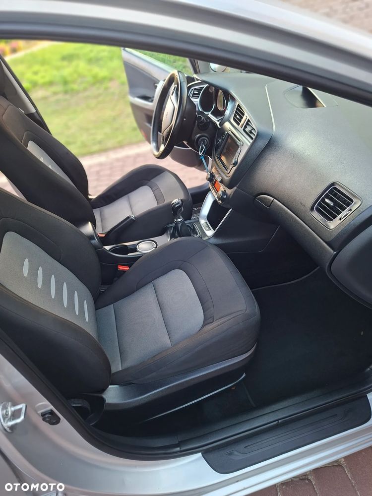 Kia Ceed 1.6 GDI Fifa World Cup Edition - 9