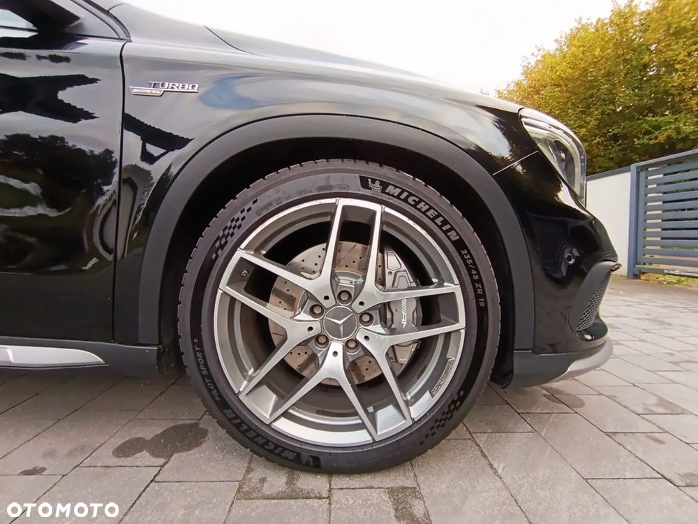 Mercedes-Benz GLA 45 AMG 4Matic 7G-DCT - 7