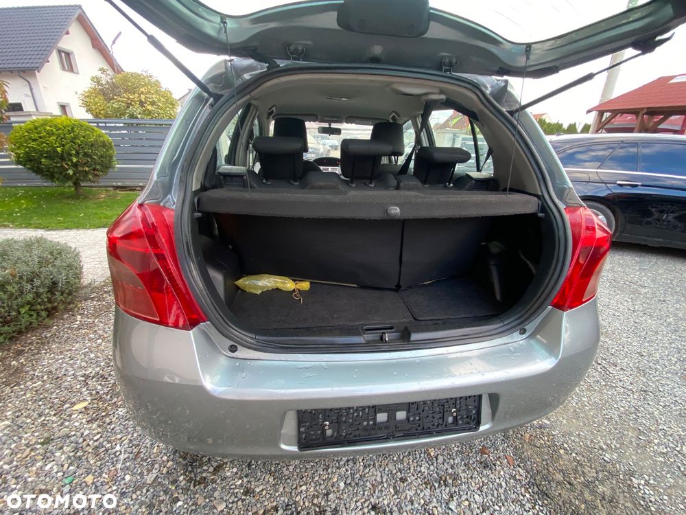 Toyota Yaris 1.3 VVT-i Executive - 7