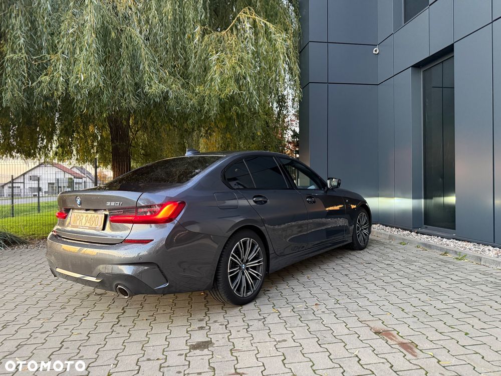 BMW Seria 3 320i M Sport sport - 14