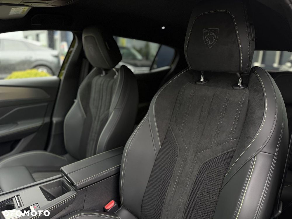 Peugeot 408 - 16