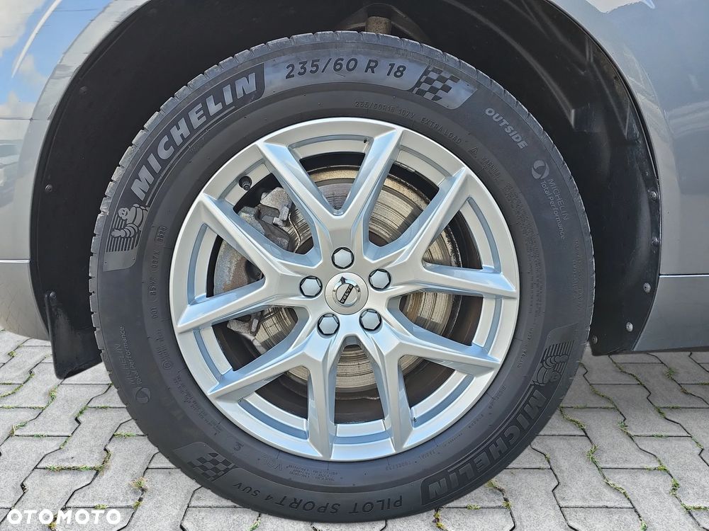 Volvo XC 60 B4 B Momentum Pro - 14