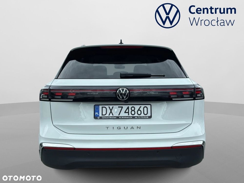 Volkswagen Tiguan - 10