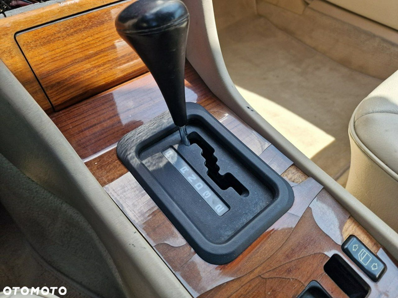 Mercedes-Benz Klasa E 320 - 15