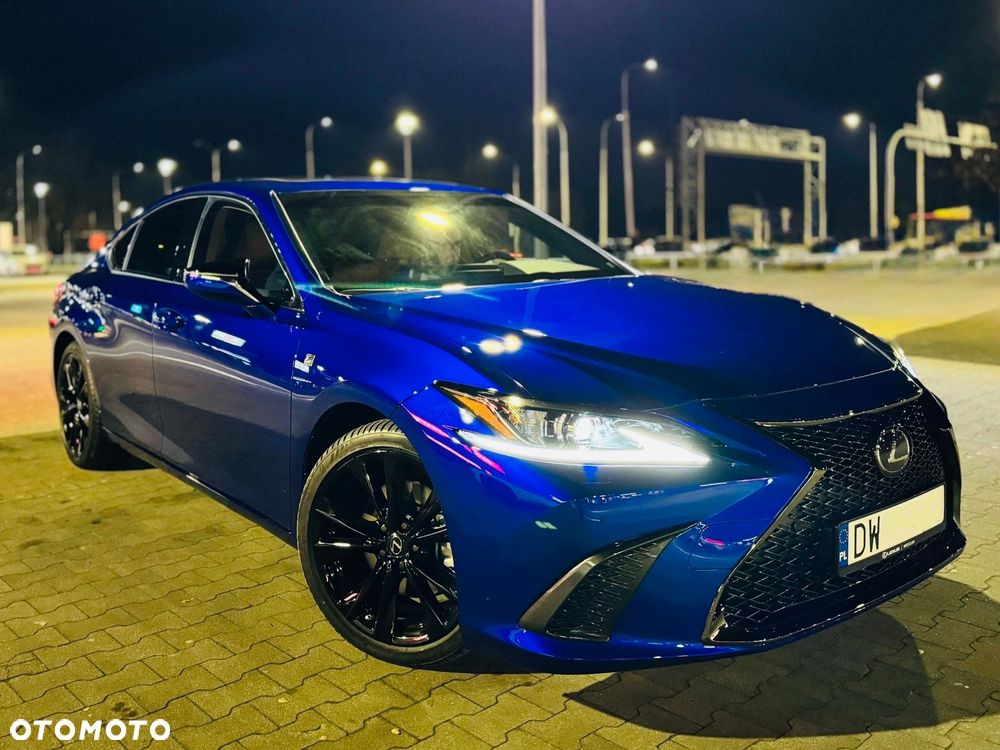 Lexus ES 300h F Sport Design - 1