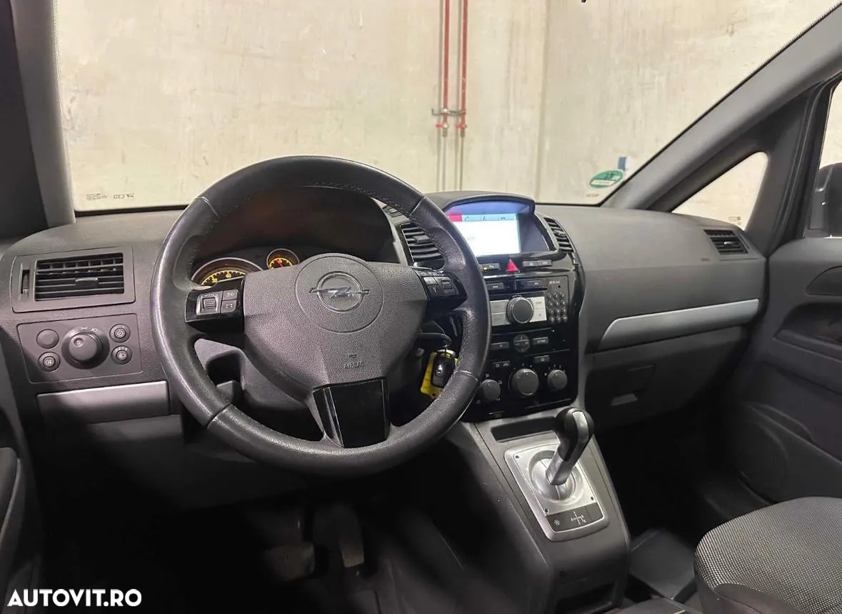 Opel Zafira 1.8 Essentia Easytronic - 7