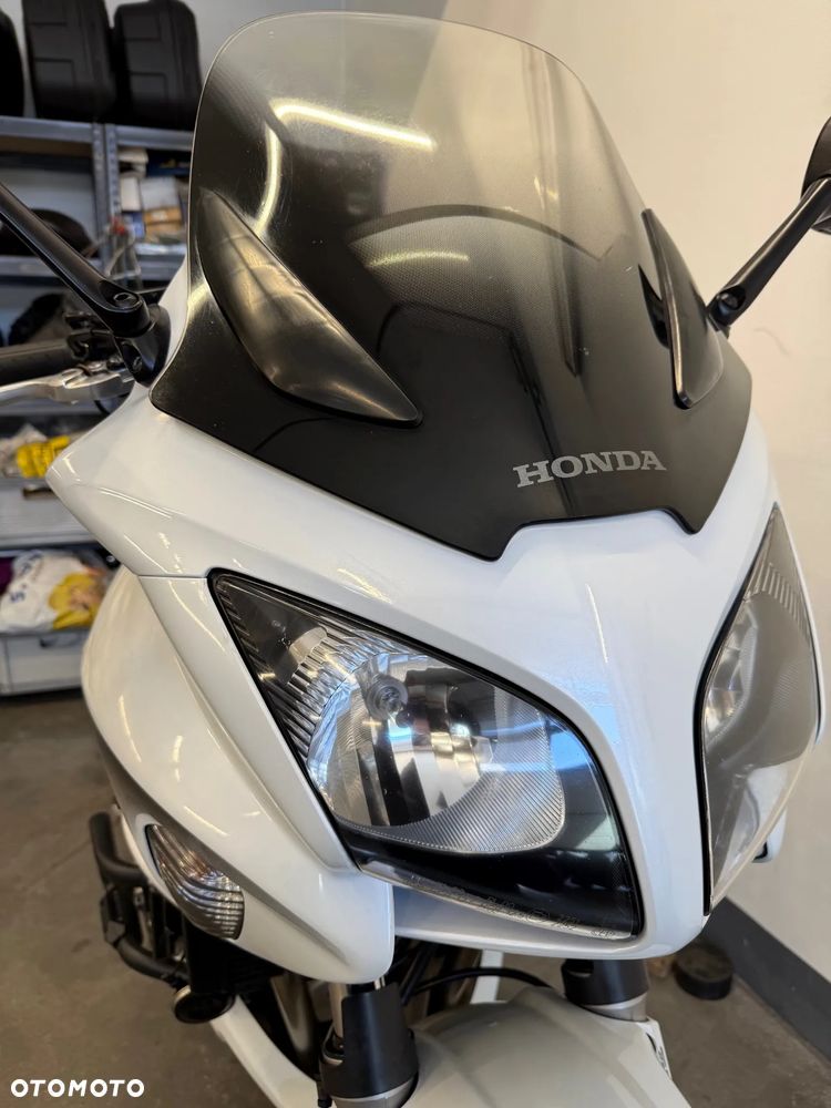 Honda CBF - 32
