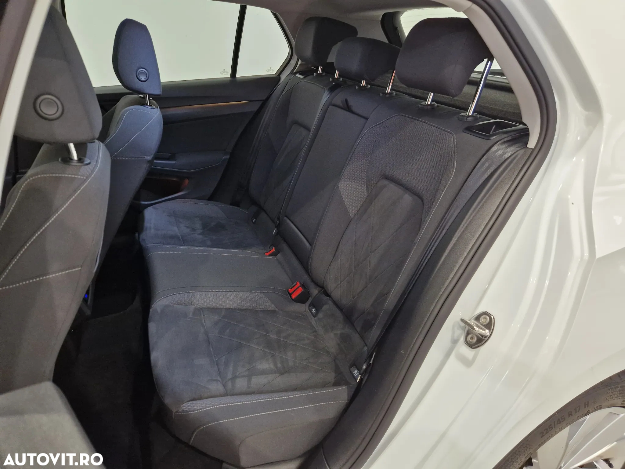 Volkswagen Golf 2.0 TDI DSG Style - 14