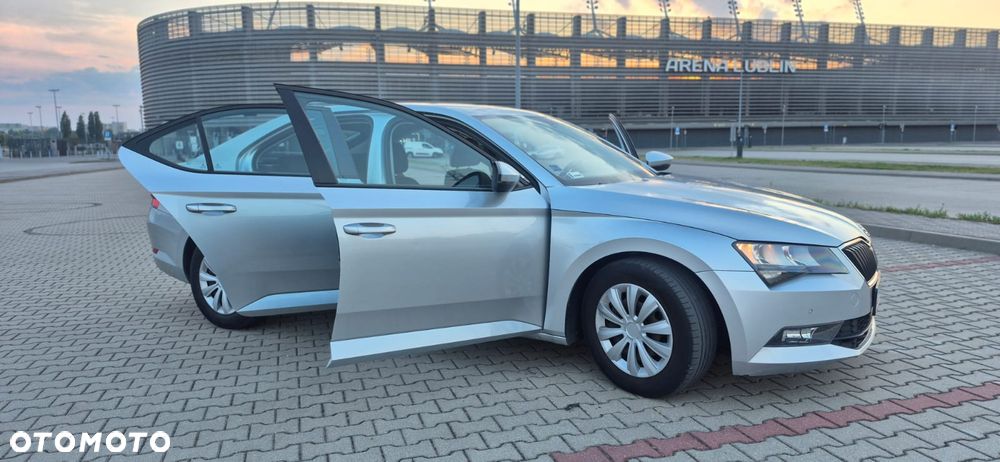 Skoda Superb 1.4 TSI ACTive - 6