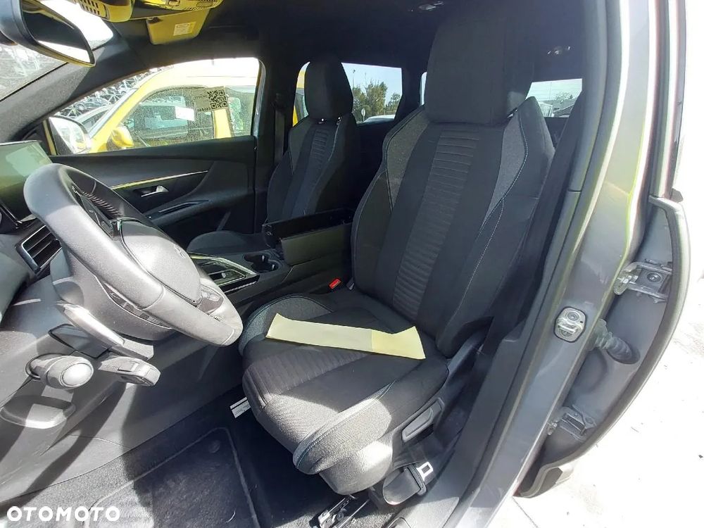Peugeot 5008 - 12