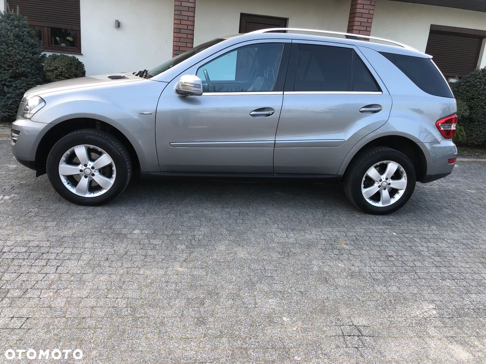 Mercedes-Benz ML 350 BlueTEC 4Matic 7G-TRONIC DPF Grand Edition - 13
