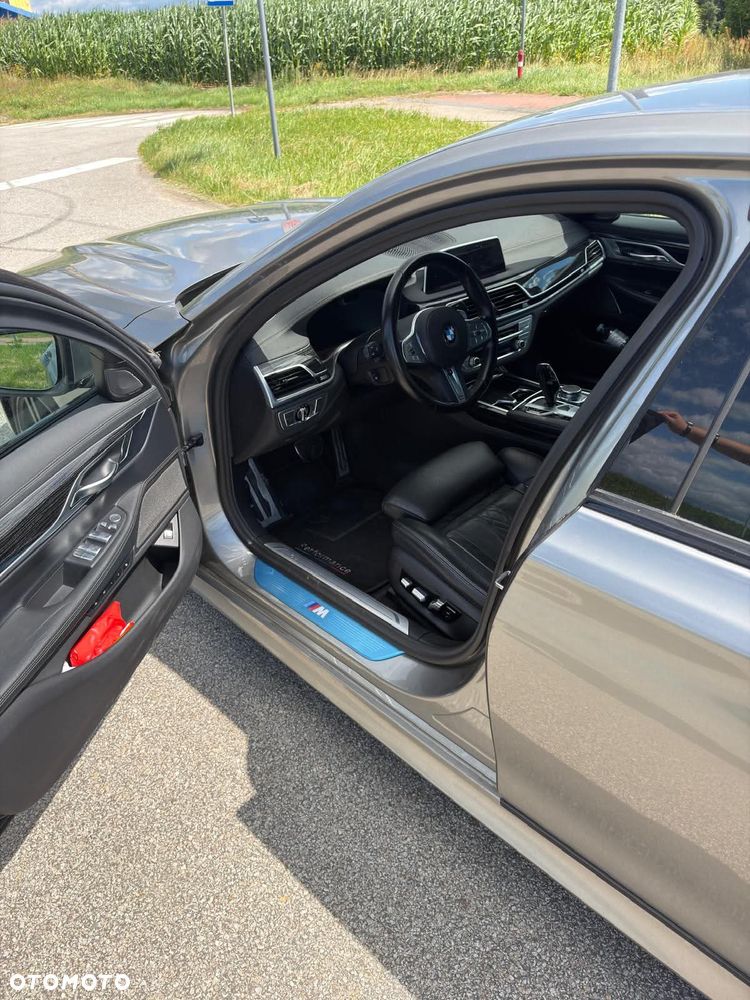 BMW Seria 7 - 10