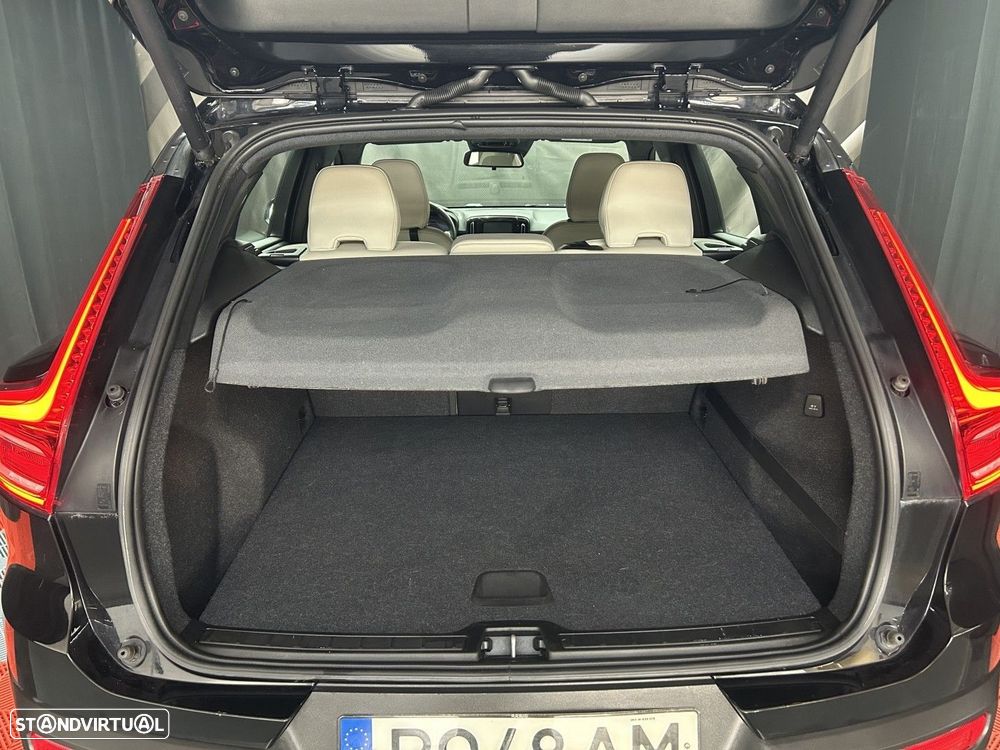 Volvo XC 40 2.0 D3 - 16