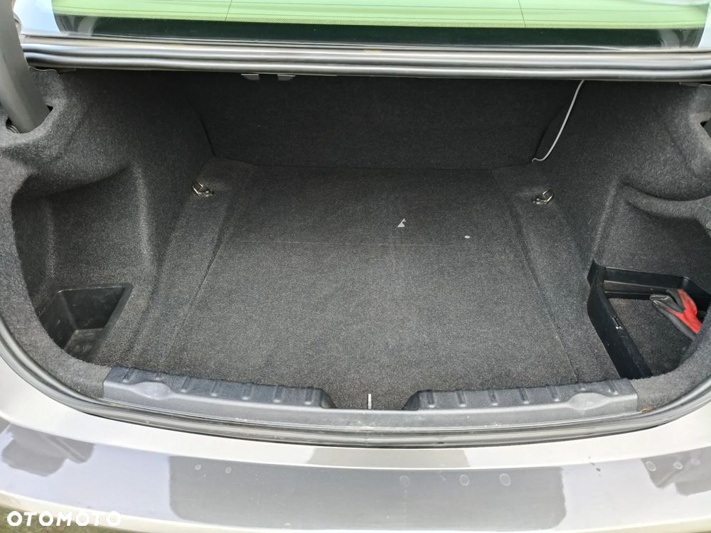 BMW Seria 3 316d - 13