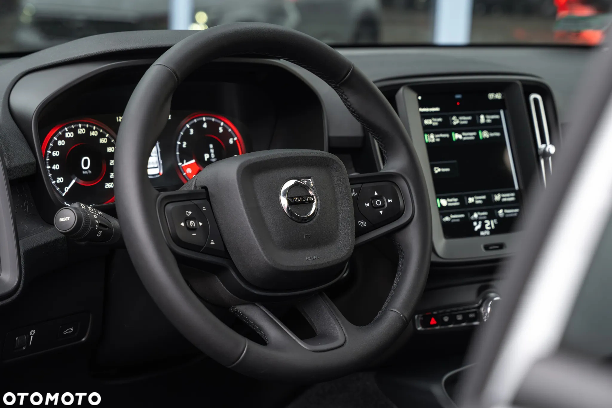 Volvo XC 40 T3 Momentum Core - 17