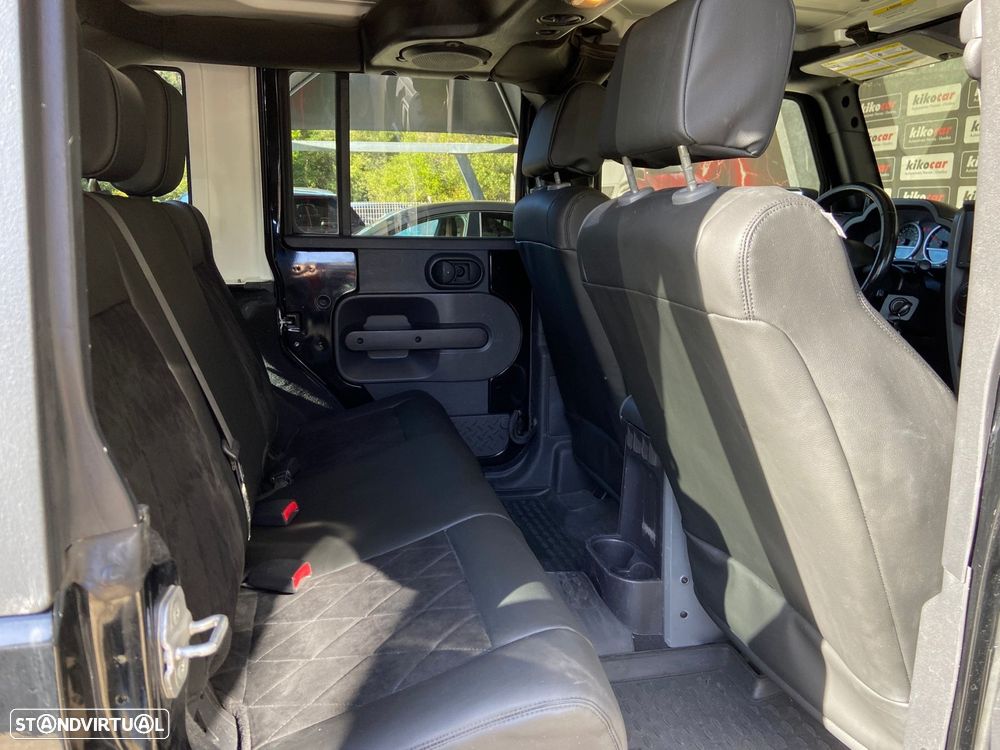 Jeep Wrangler Unlimited 2.8 CRD DPF Auto Sahara - 27