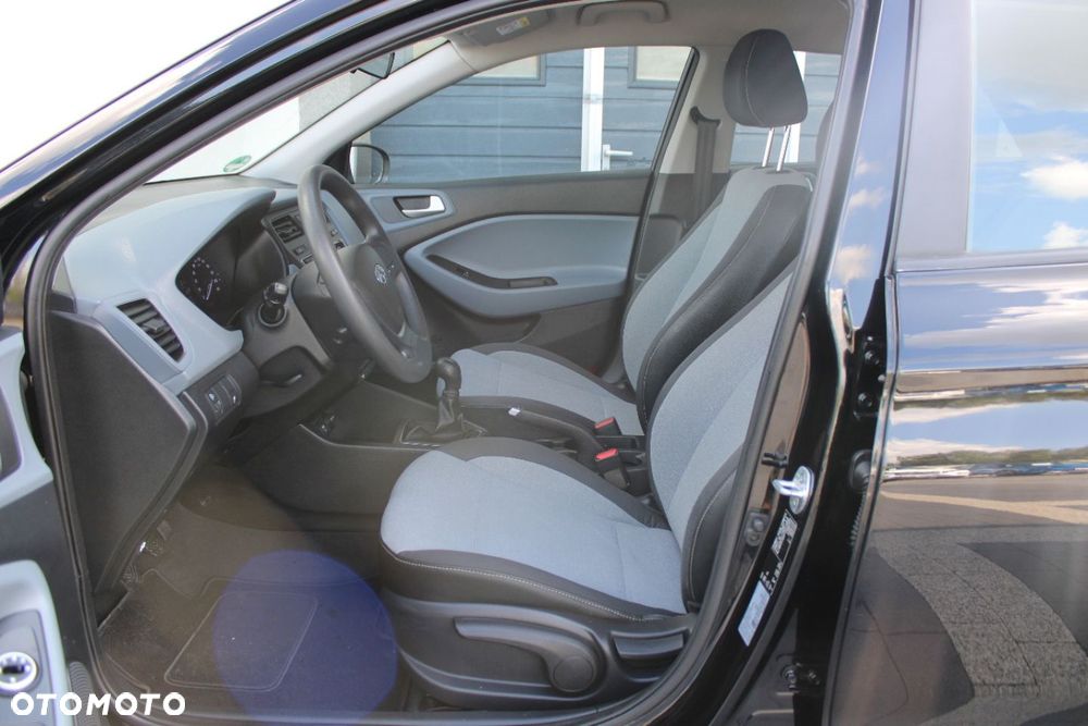 Hyundai i20 - 16