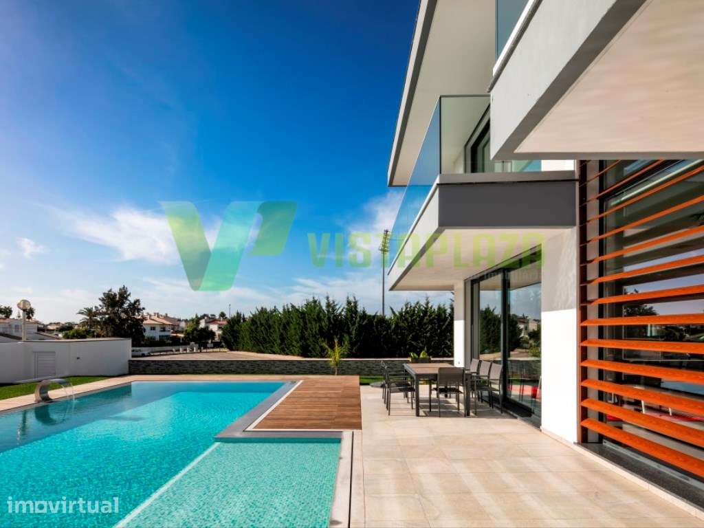 Moradia de Luxo em Ferragudo com Piscina e Proximidade das Lindas P... - Grande imagem: 2/31