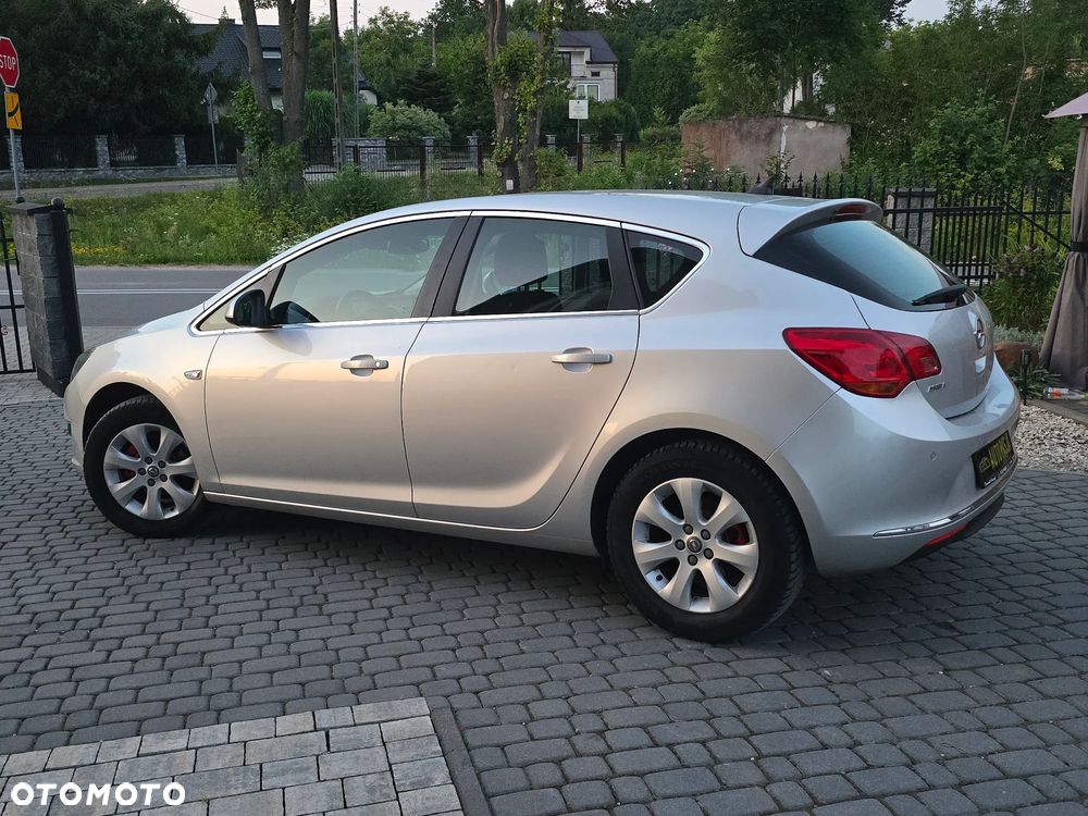 Opel Astra 1.4 Cosmo - 14