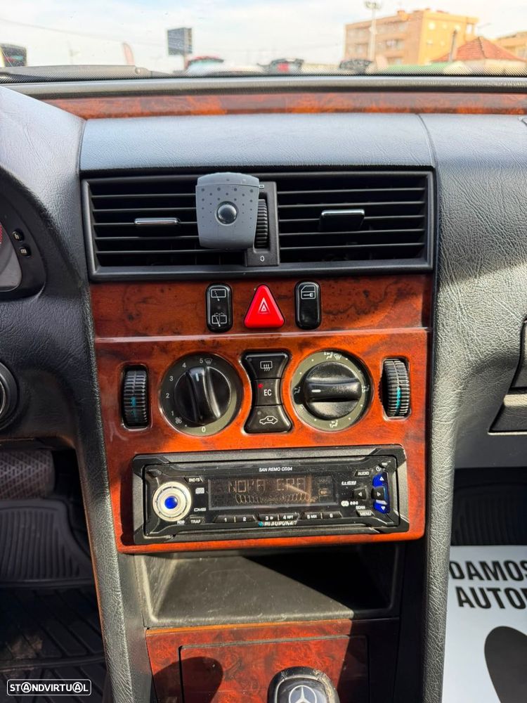 Mercedes-Benz C 250 - 30