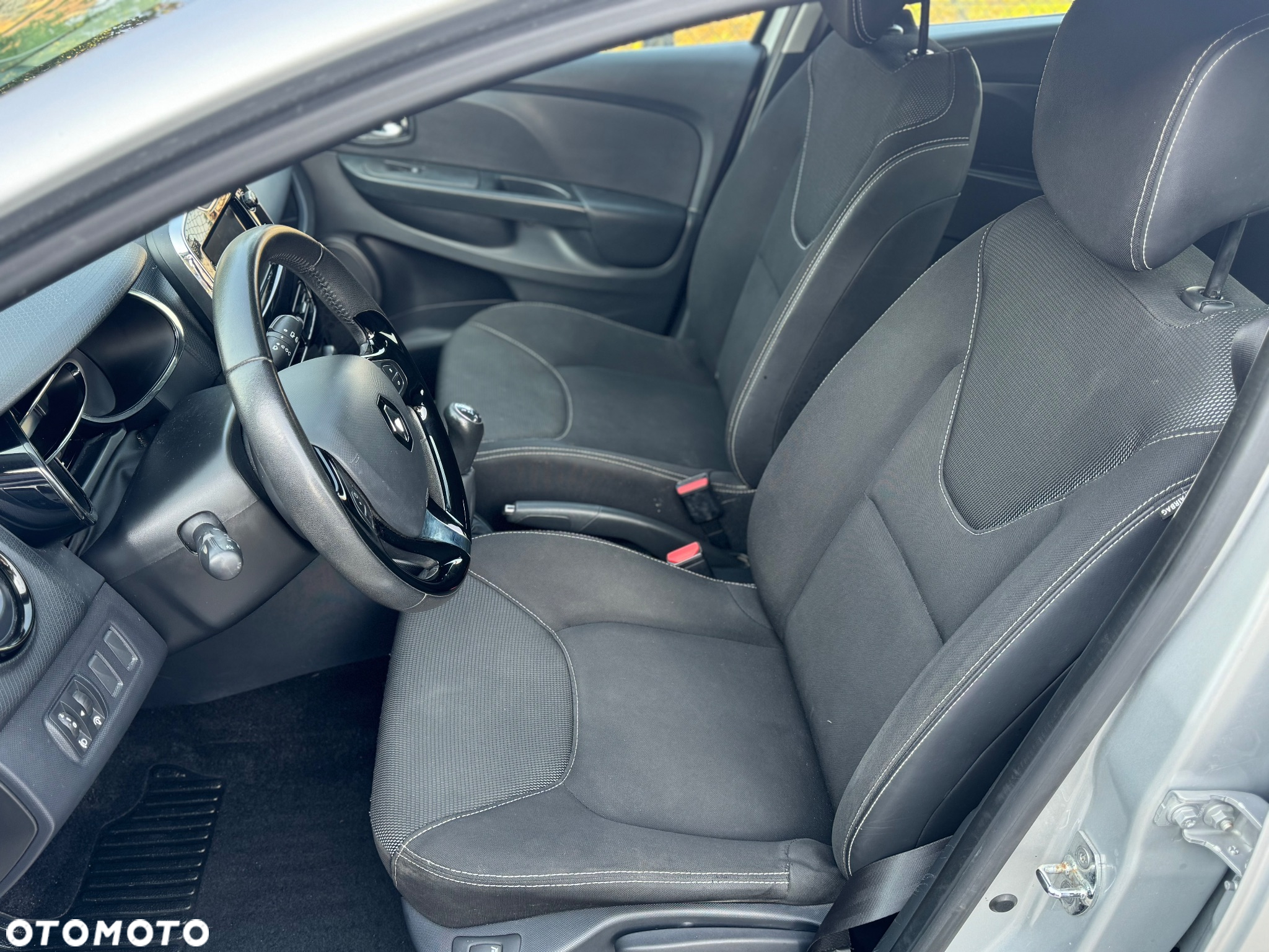 Renault Clio - 7