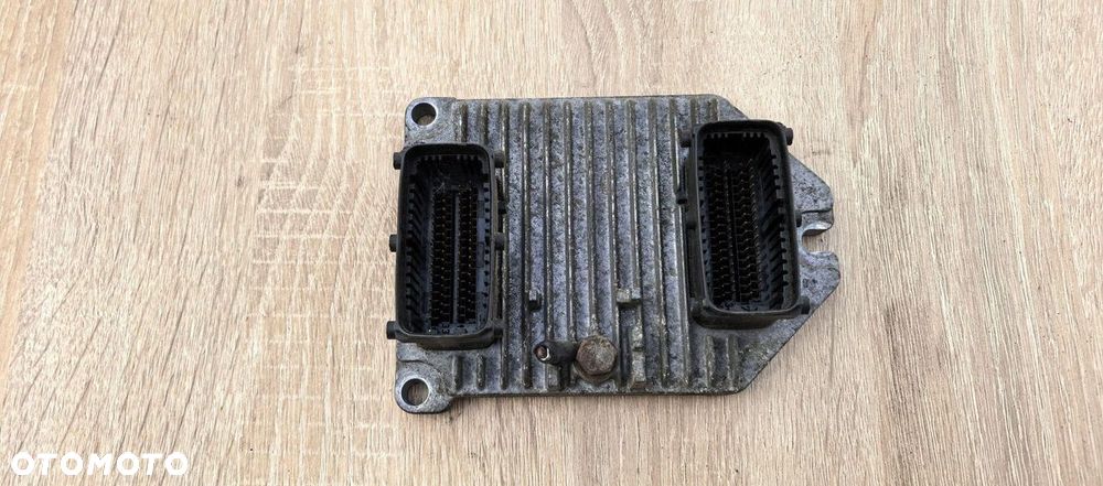 STEROWNIK SILNIKA KOMPUTER ECU OPEL VECTRA C 1.8 16V 09158689 - 1