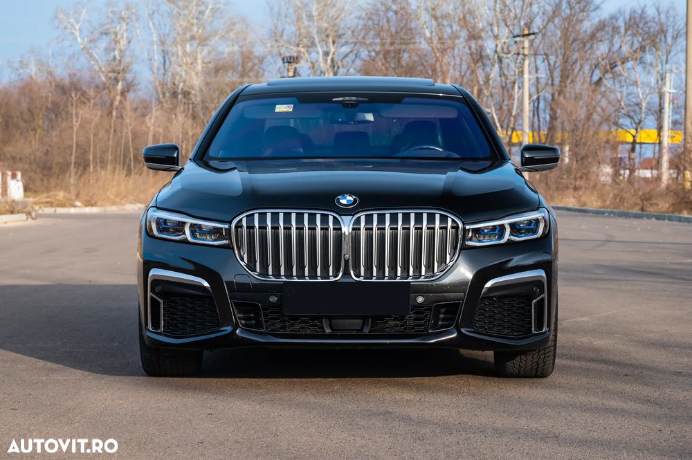 BMW Seria 7 740d xDrive MHEV - 12