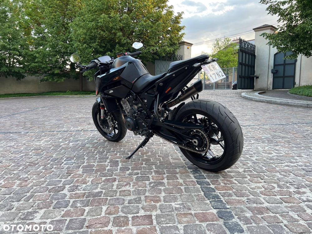 KTM DUKE 890 - 8