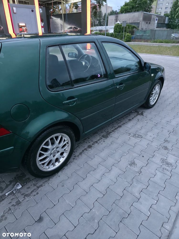 Volkswagen Golf - 4