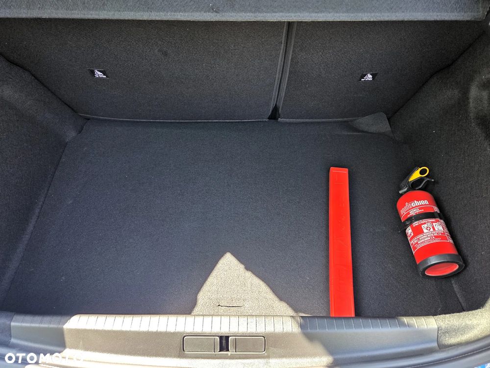 Peugeot 208 1.2 mHEV GT - 29