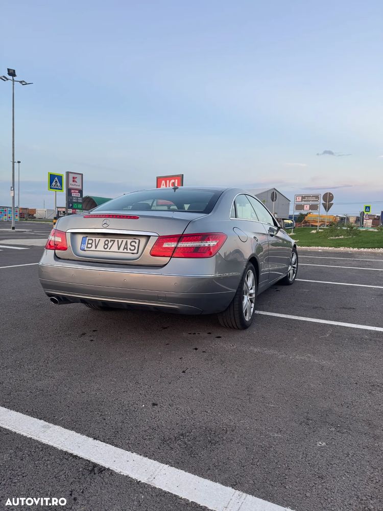 Mercedes-Benz E 220 CDI DPF BlueEFFICIENCY Automatik Avantgarde - 2