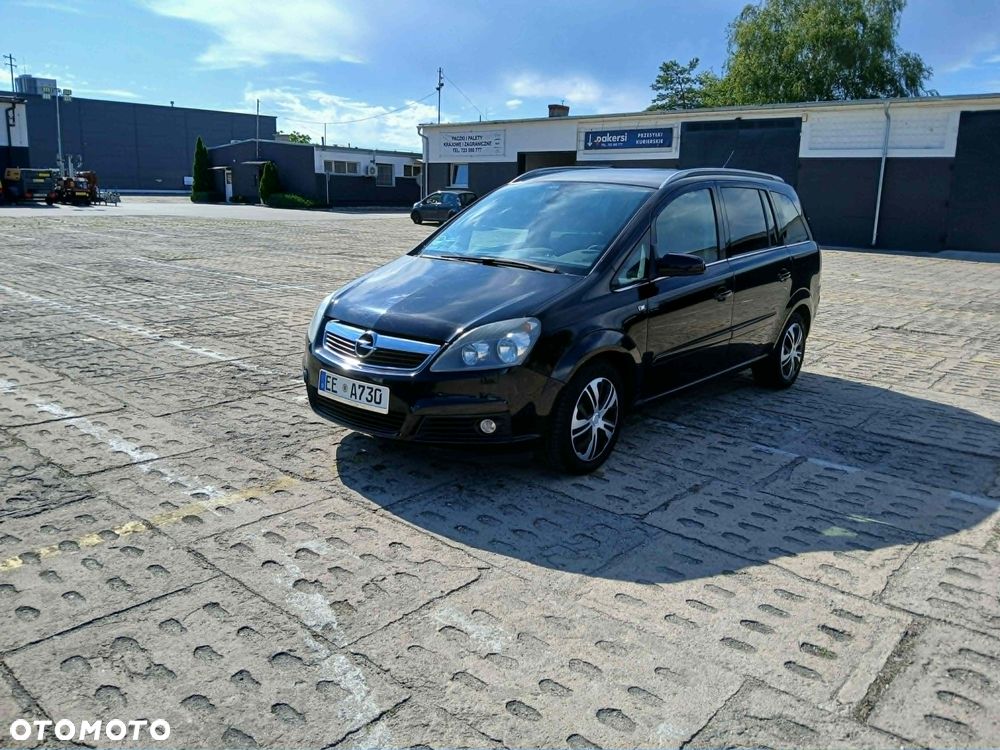 Opel Zafira 2.2 - 3