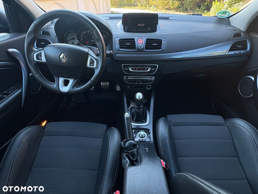 Renault Megane TCe 180 GT - 26