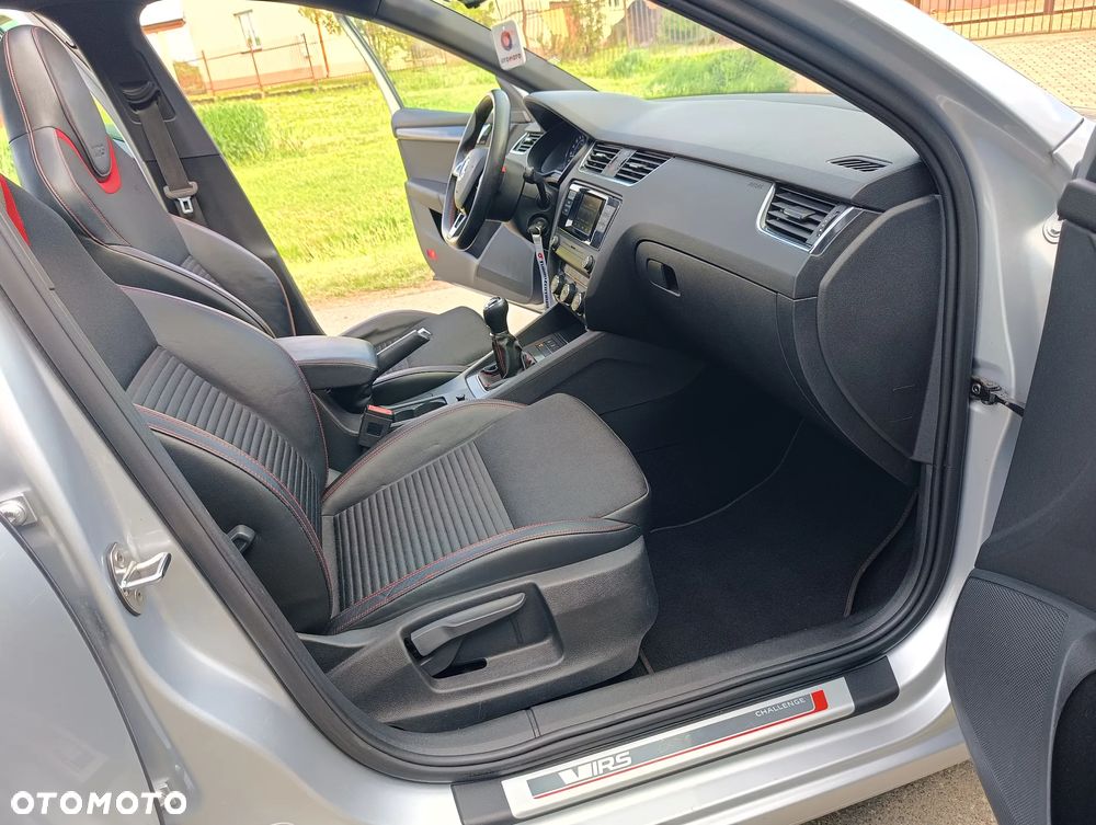 Skoda Octavia 2.0 TDI RS - 36