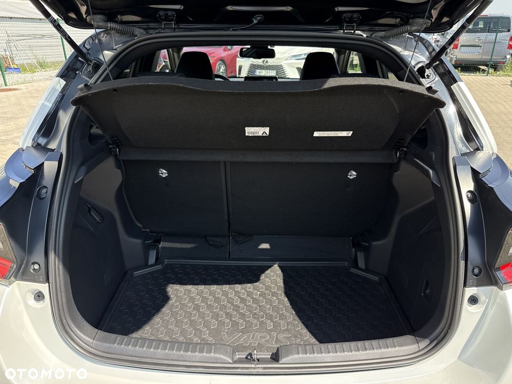 Toyota Yaris 1.5 Selection Style - 11