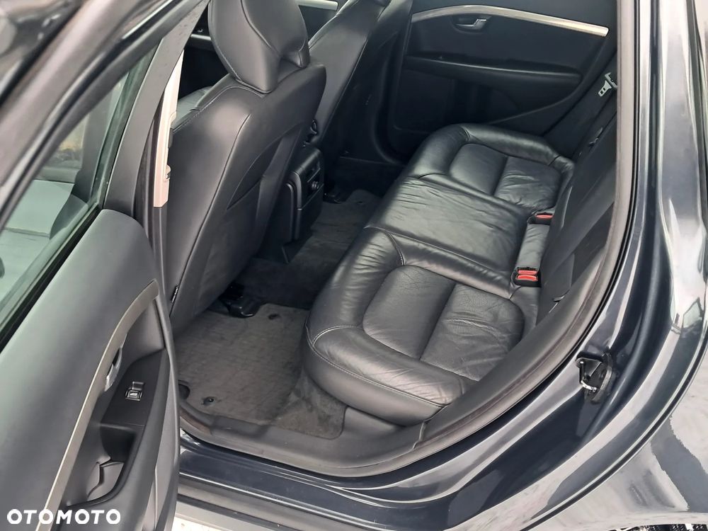 Volvo V70 2.0D Momentum - 16