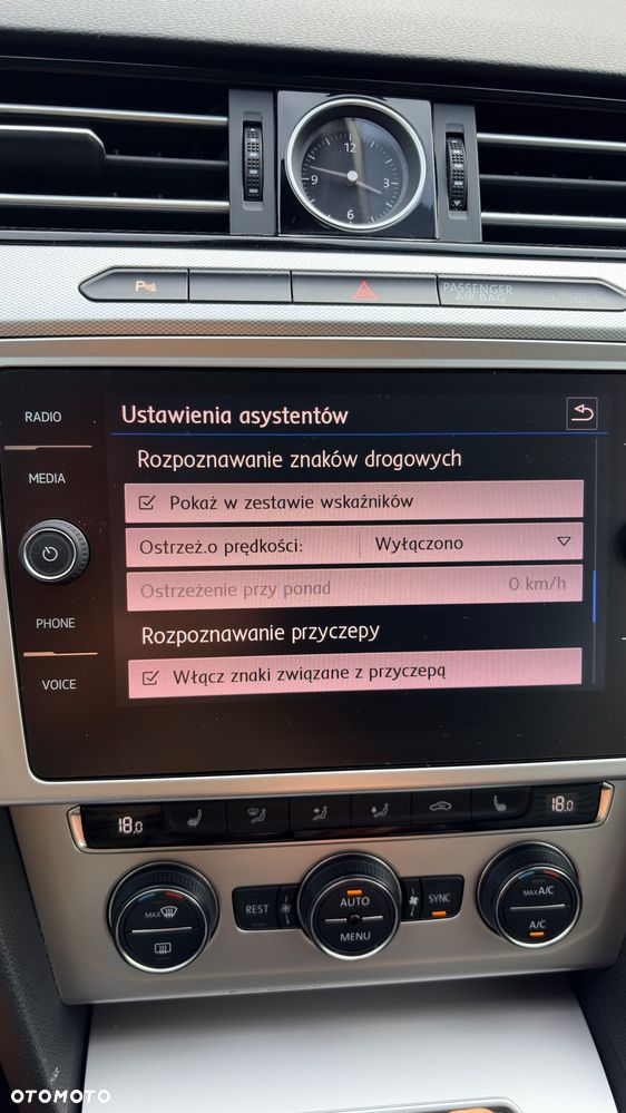 Volkswagen Passat 2.0 TDI SCR Comfortline DSG - 12